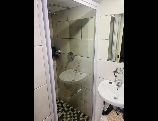 1 BEDROOM PROPERTY TO RENT IN FOREST HILL